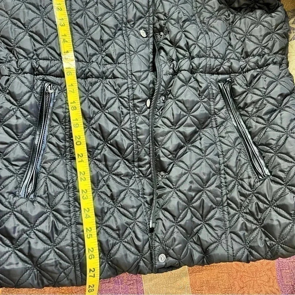 Andrew marc women’s winter jacket medium - Picture 9 of 10